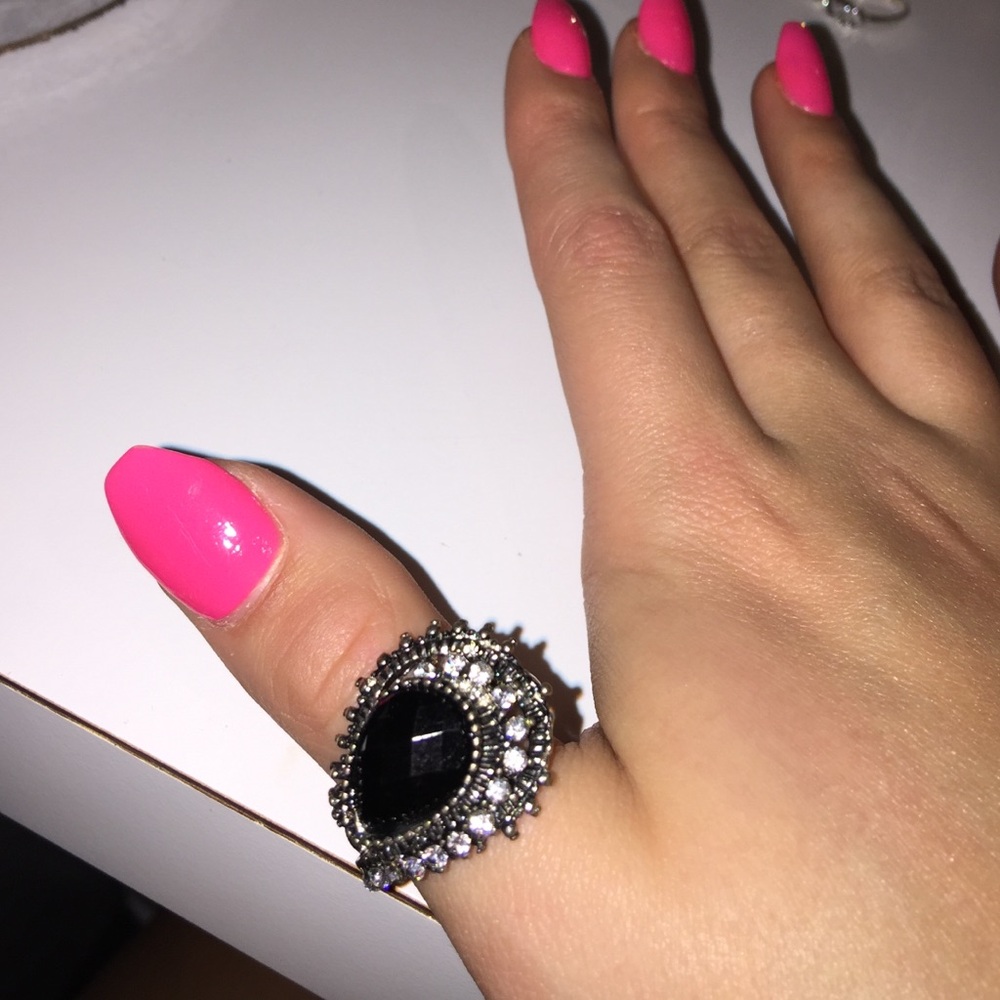 Vintage Black Teardrop Cocktail Ring
